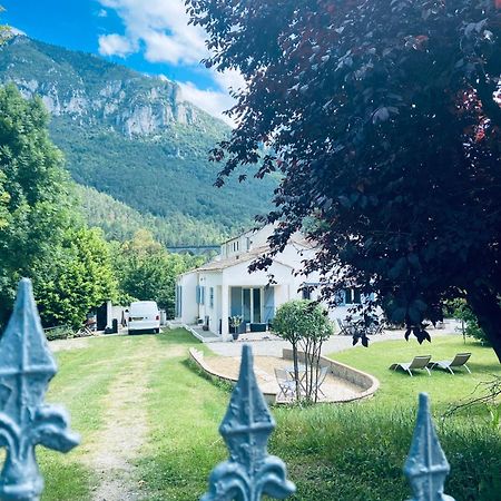 Private Riverside Villa With Breathtaking Views Axat Buitenkant foto
